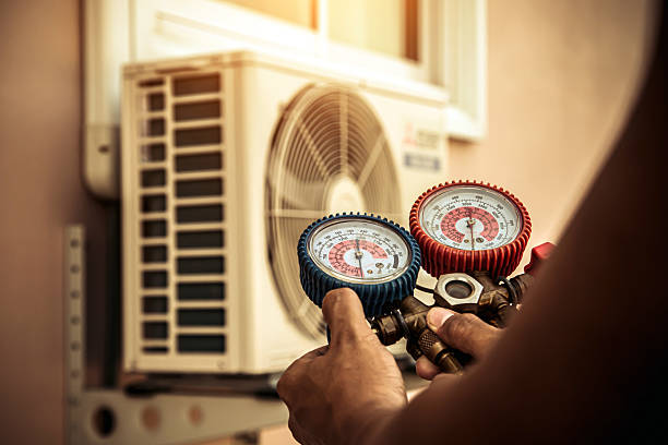 Professional Hvac technician working in Utica, OH